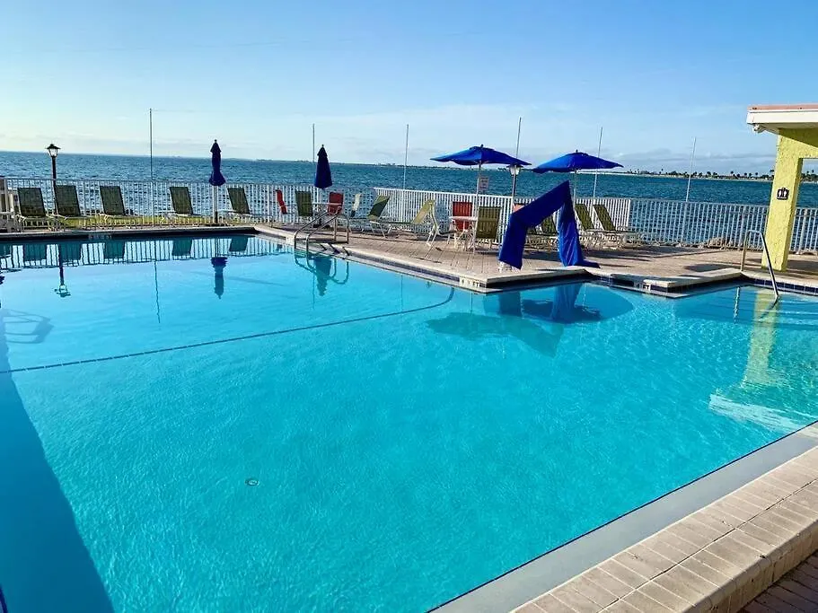Cool Breeze - Sunset Views Like No Other Tampa Holiday home